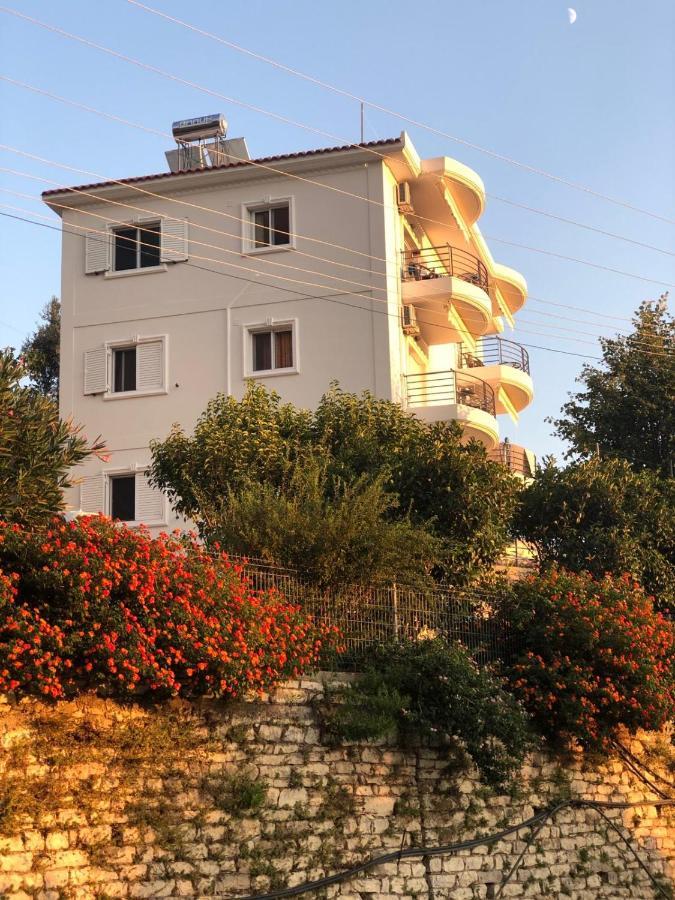 בורש Apartments Vila Emiliano מראה חיצוני תמונה