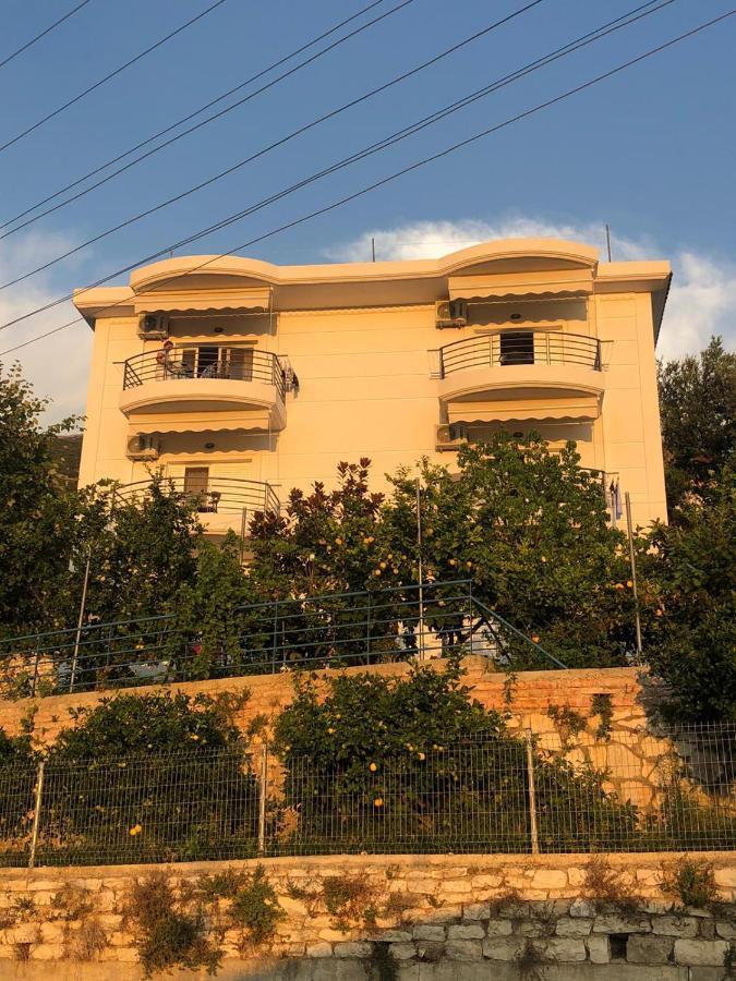 בורש Apartments Vila Emiliano מראה חיצוני תמונה