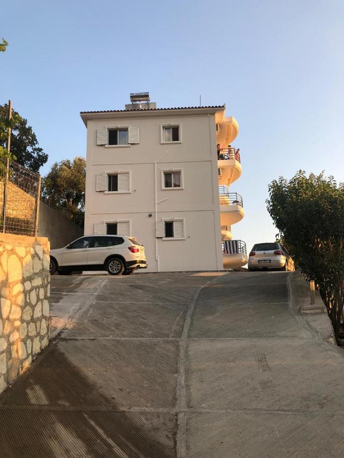 בורש Apartments Vila Emiliano מראה חיצוני תמונה