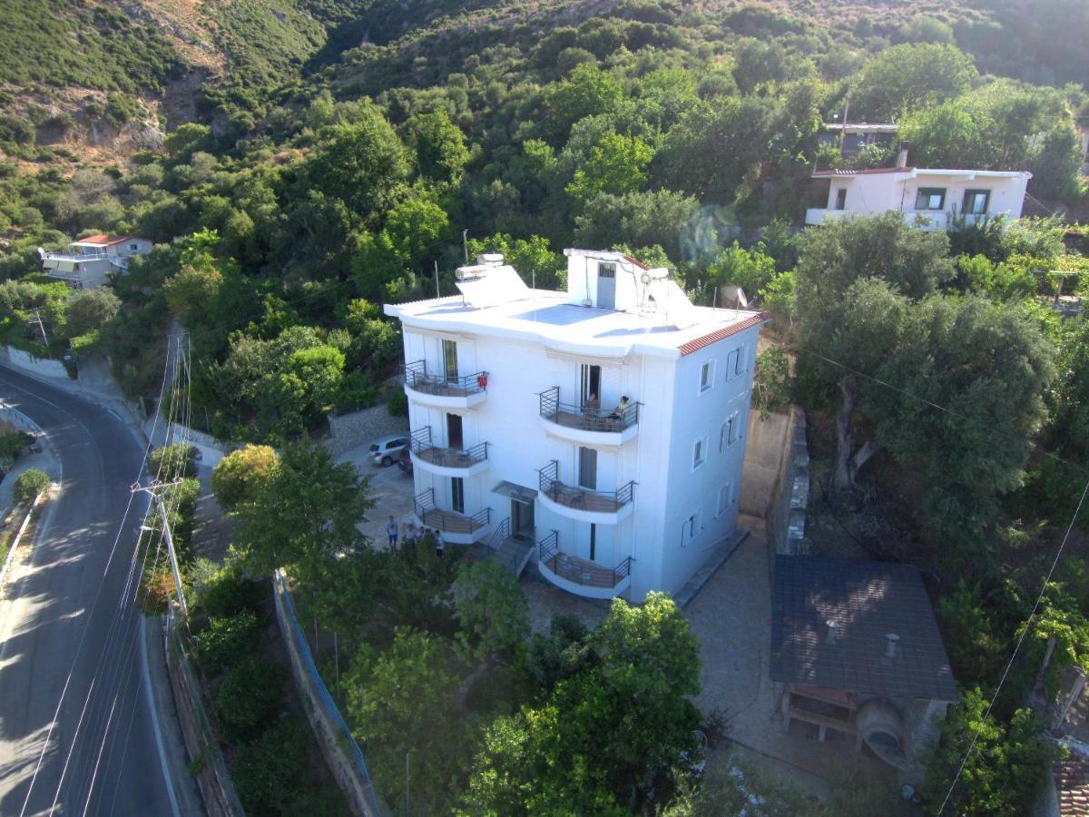 בורש Apartments Vila Emiliano מראה חיצוני תמונה