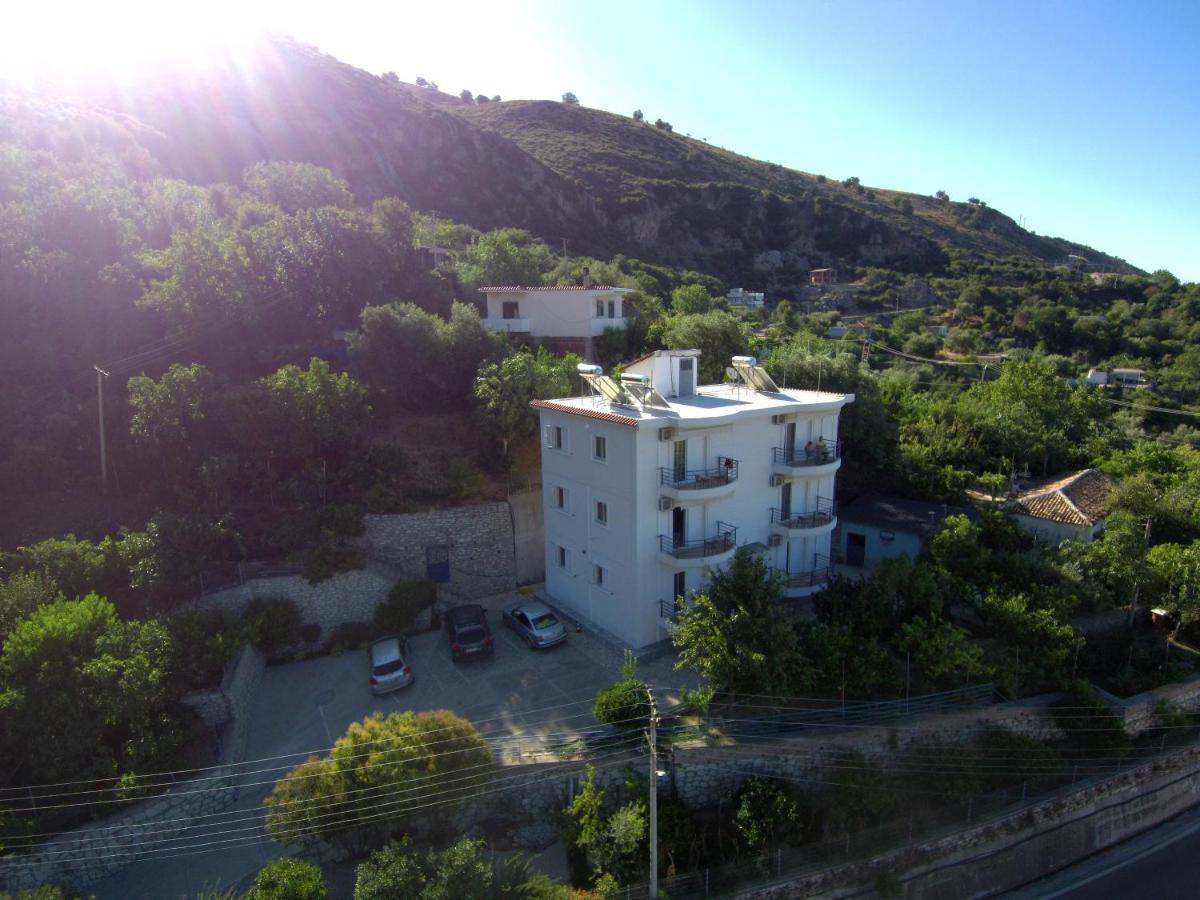 בורש Apartments Vila Emiliano מראה חיצוני תמונה