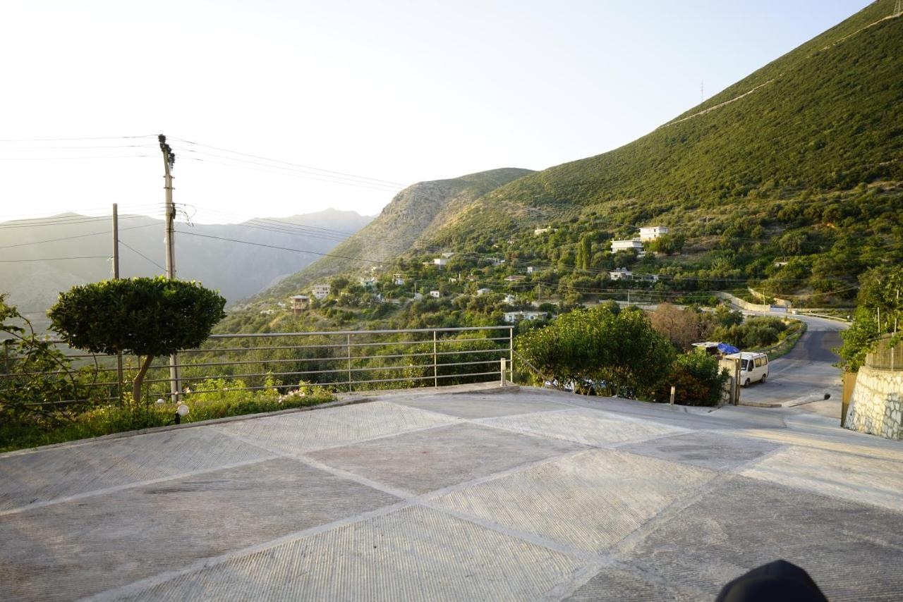 בורש Apartments Vila Emiliano מראה חיצוני תמונה